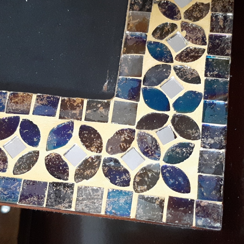 Mosaic Photo Frame - Picture 2 of 4